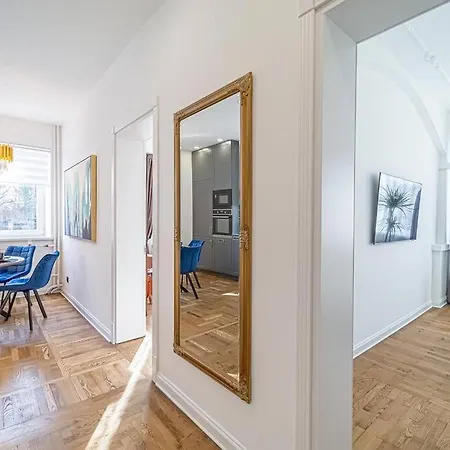 Comfort With Free Parking & Ac *